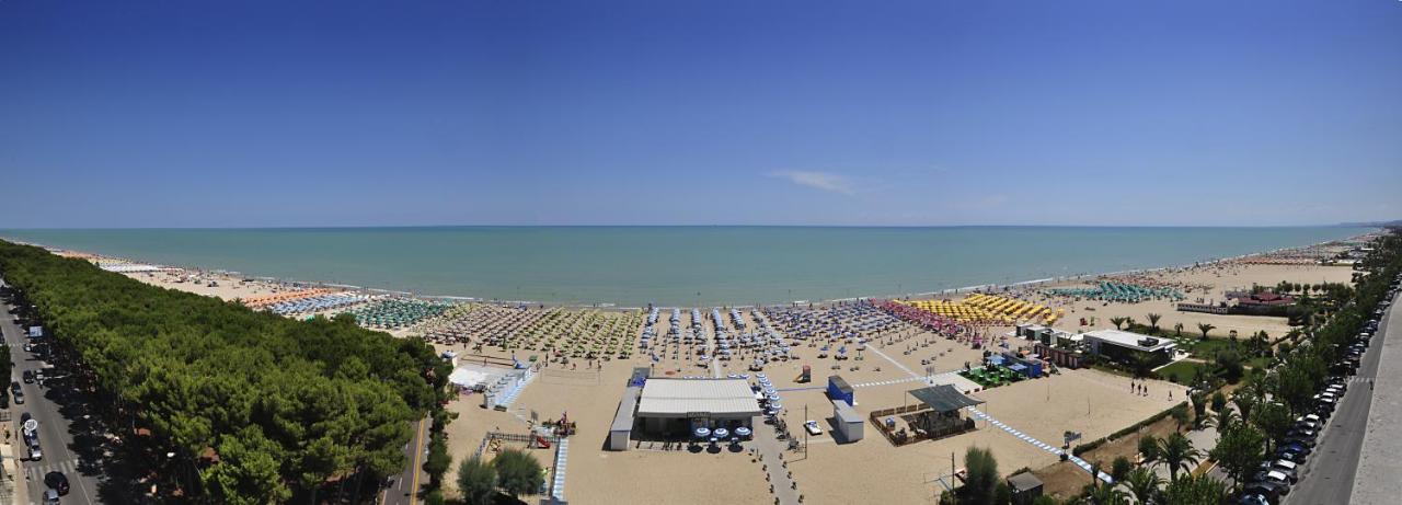 Ostello La Stazione อัลบา อาดริอาติกา ภายนอก รูปภาพ